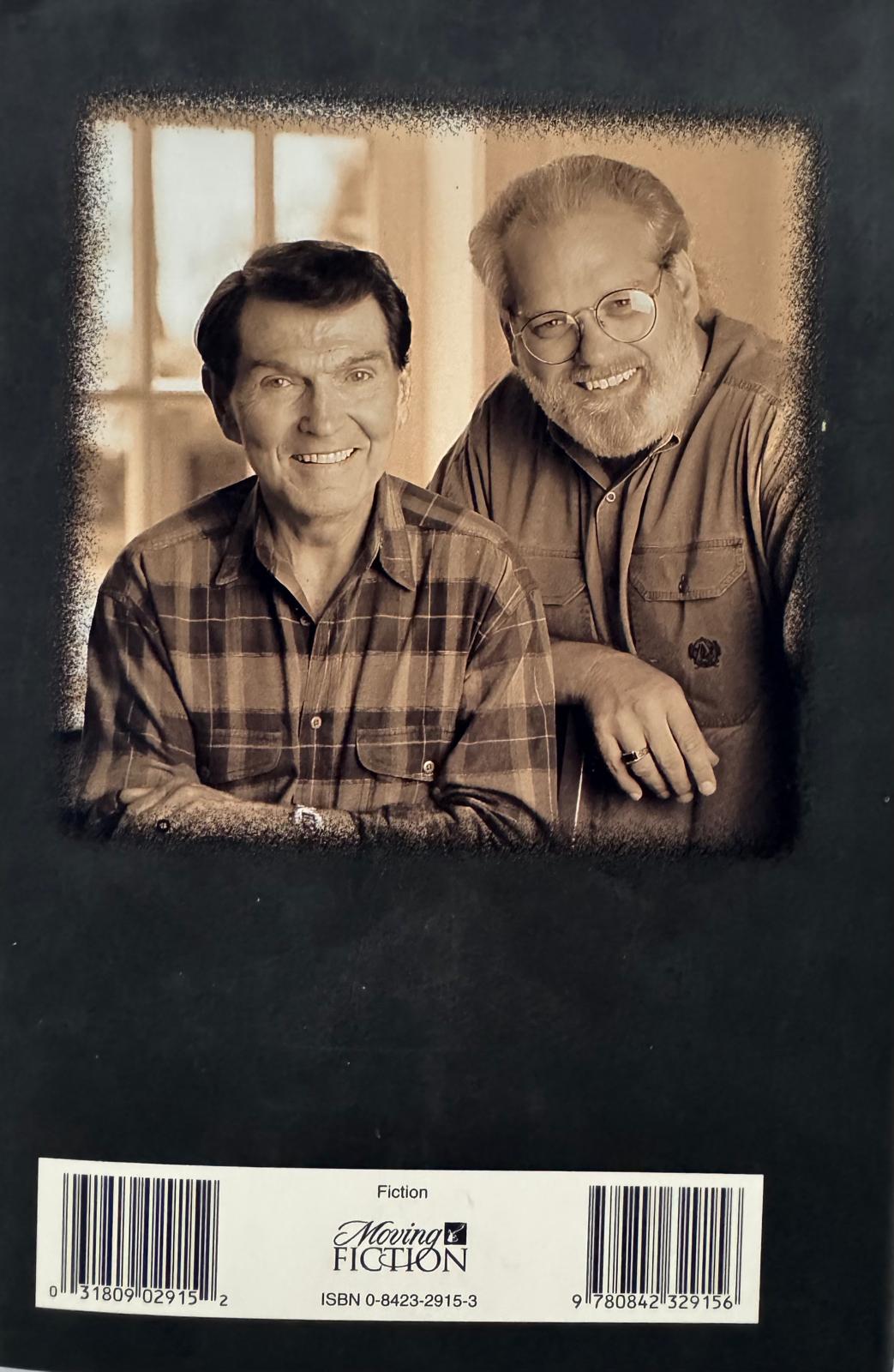 SOUL HARVEST. Tim LaHaye - Jerry B. Jenkins. Book from our library now available (#4 in the LEFT BEHING series). English edition.