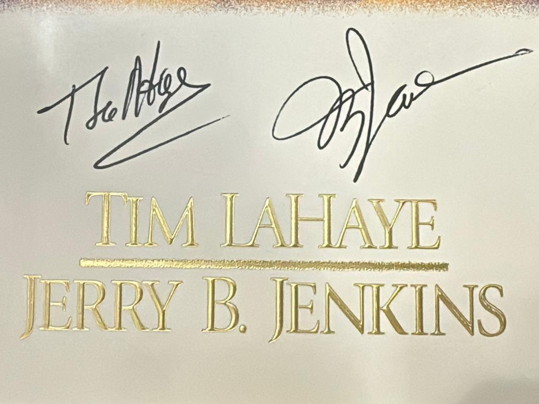 GLORIOUS APPEARING. LIMITED EDITION BOOK. SIGNATURE EDITION (PREMIUM). Tim LaHaye - Jerry B. Jenkins. Book from our library now available (#12 in the LEFT BEHING series). English edition.